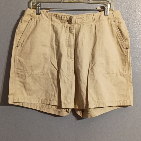 J. KHAKI women's tan size 14 shorts - Picture 7 of 17